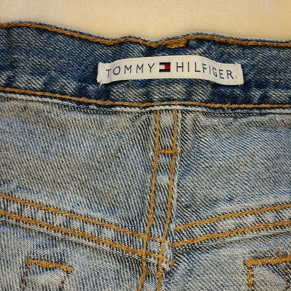 Tommy Girl Vtg. jean shorts Size 8 Jr. - Picture 4 of 6
